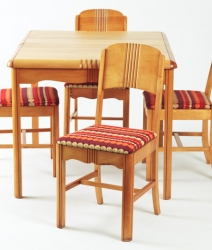 Table avec rallonge intégrée amovible + 4 chaises début 1950
